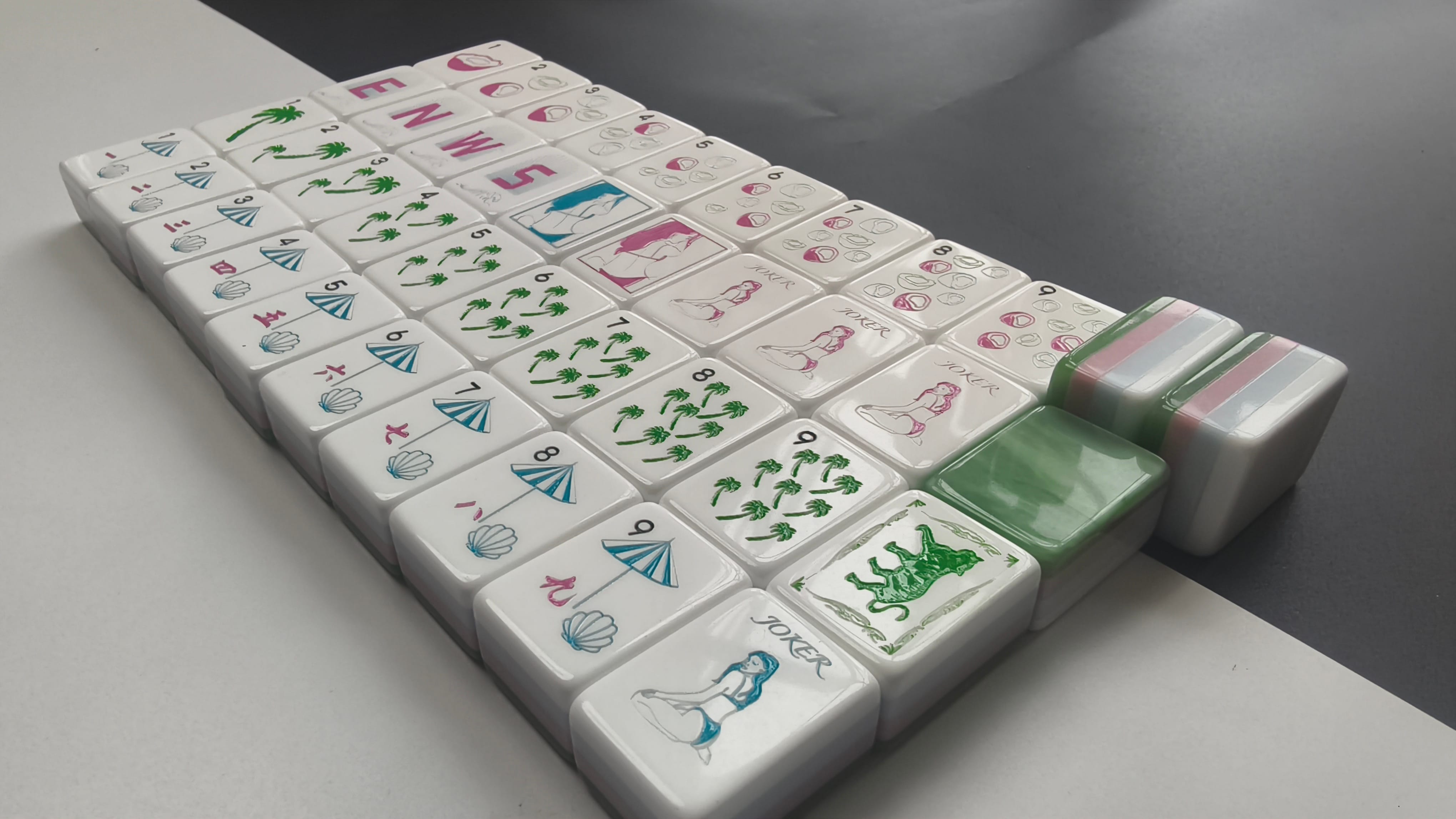 Close-up of multi-layer American Mah Jongg tile color fill